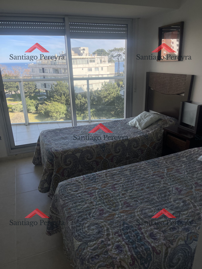 Apartamento ID.17133 - Apartamento en venta Playa Mansa  3 dormitorios