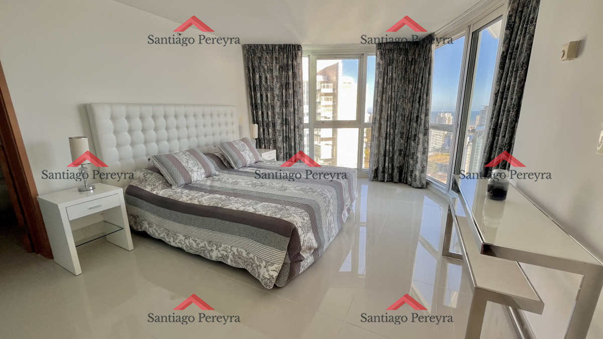 Apartamento ID.13988 - APARTAMENTO EN VENTA- PLAYA MANSA, PUNTA DEL ESTE, 3 DORMITORIOS + DEPENDENCIA 