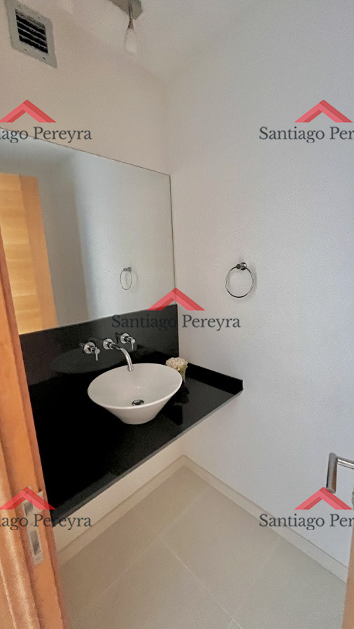 Apartamento ID.14731 - Apartamento en venta - 3 dormitorios + dependencia - Punta del Este