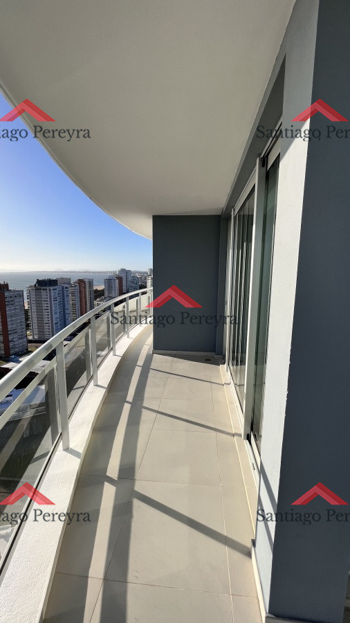 Apartamento ID.13988 - APARTAMENTO EN VENTA- PLAYA MANSA, PUNTA DEL ESTE, 3 DORMITORIOS + DEPENDENCIA 
