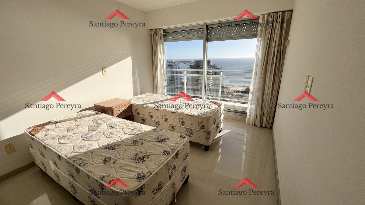 Apartamento ID.13988 - APARTAMENTO EN VENTA- PLAYA MANSA, PUNTA DEL ESTE, 3 DORMITORIOS + DEPENDENCIA 