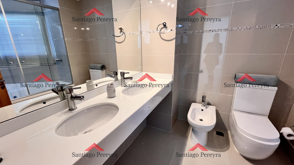 Apartamento ID.13988 - APARTAMENTO EN VENTA- PLAYA MANSA, PUNTA DEL ESTE, 3 DORMITORIOS + DEPENDENCIA 