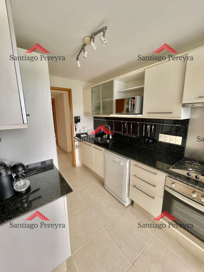 Apartamento ID.17133 - Apartamento en venta Playa Mansa  3 dormitorios