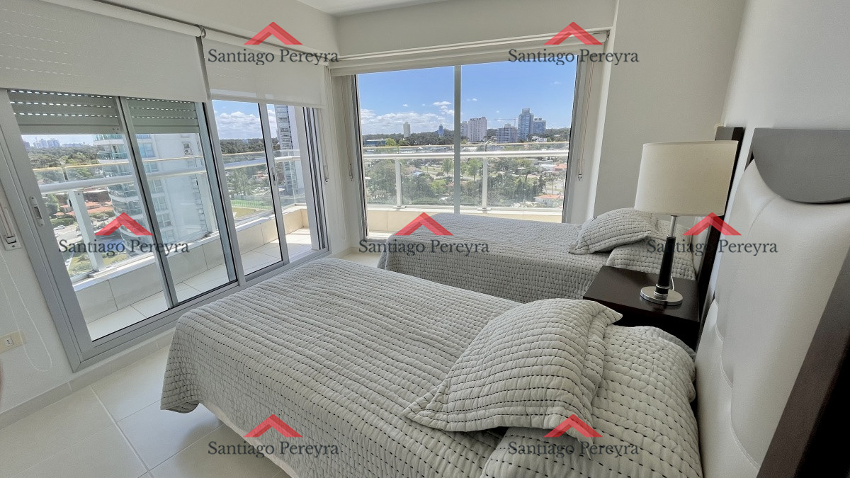 Apartamento ID.14731 - Apartamento en venta - 3 dormitorios + dependencia - Punta del Este
