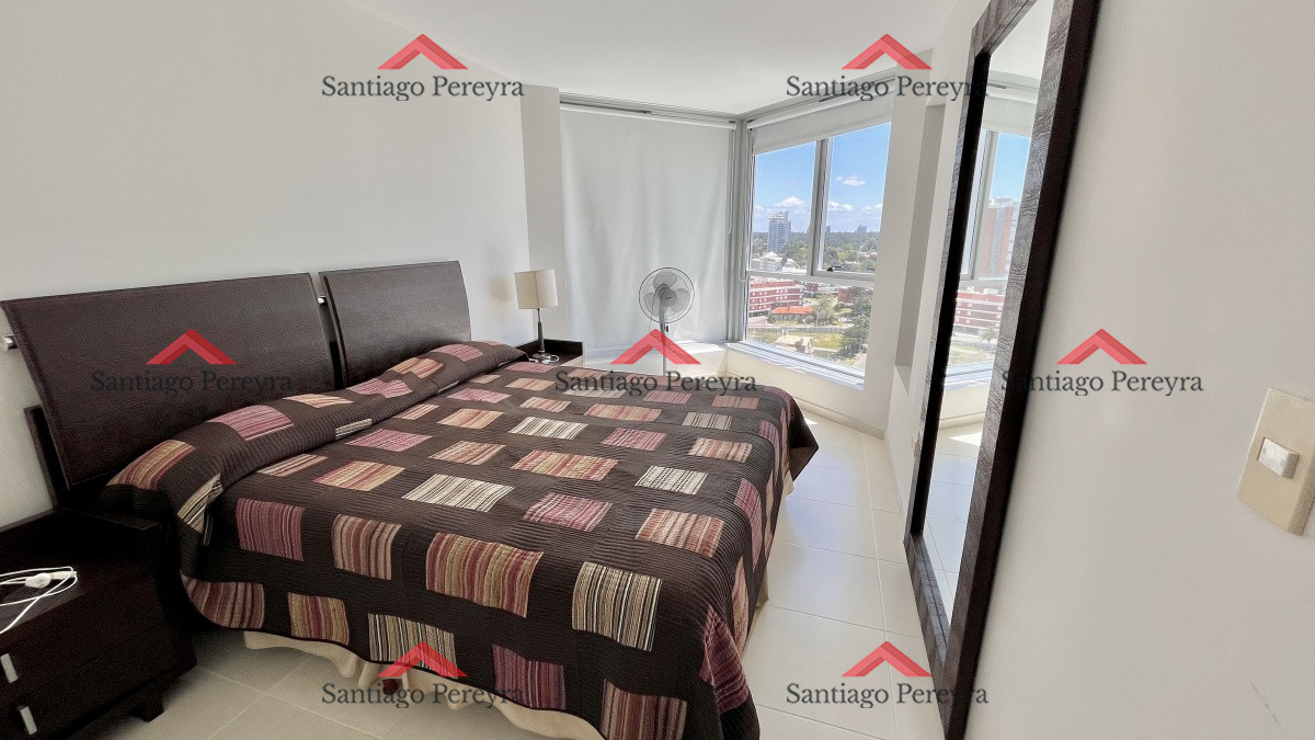 Apartamento ID.14731 - Apartamento en venta - 3 dormitorios + dependencia - Punta del Este