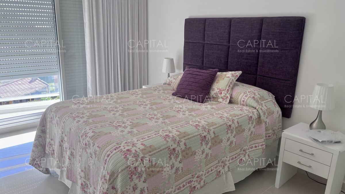 Apartamento ID.35089 - Season Tower Apartamento en venta Playa Mansa 3 dormitorios