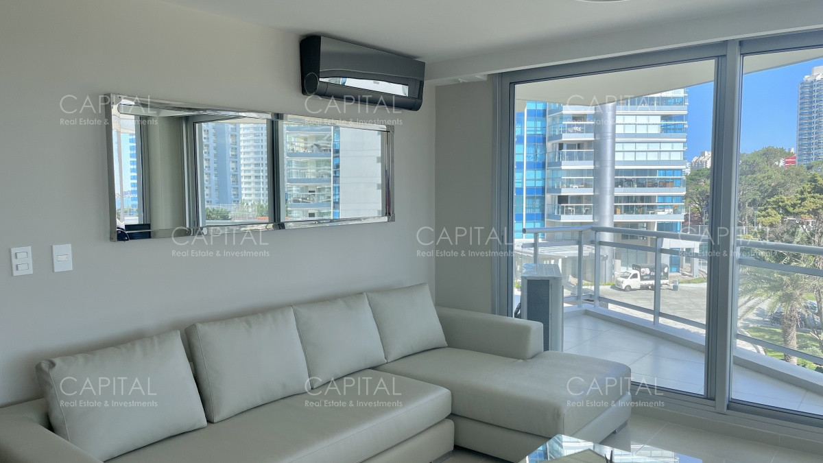 Apartamento ID.35089 - Season Tower Apartamento en venta Playa Mansa 3 dormitorios