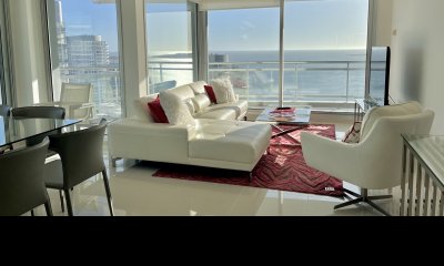 VENTA DE APARTAMENTO DE 3 DORMITORIOS Y SERVICIO EN MANSA EN EDIFICIO SUNRISE TOWER