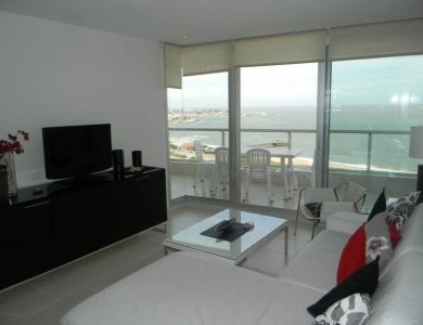 Apartamento en venta y alquiler temporario Playa Mansa 2 dormitorios