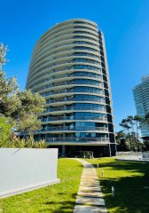 Excelente Oportunidad Apartamento en Venta Torre Tressesenta Punta del este - 2 Dormitorios 2 Baños!