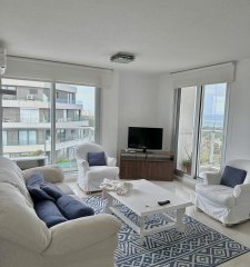 Excelente Oportunidad !!! Apartamento en zona residencial de  Punta del  Este, Maldonado