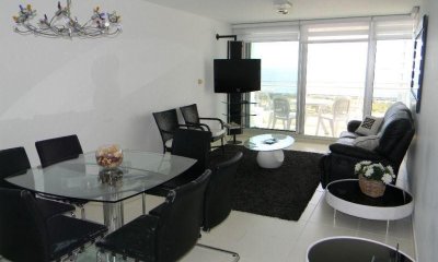 Apartamento en venta y alquiler temporario Playa Mansa 2 dormitorios