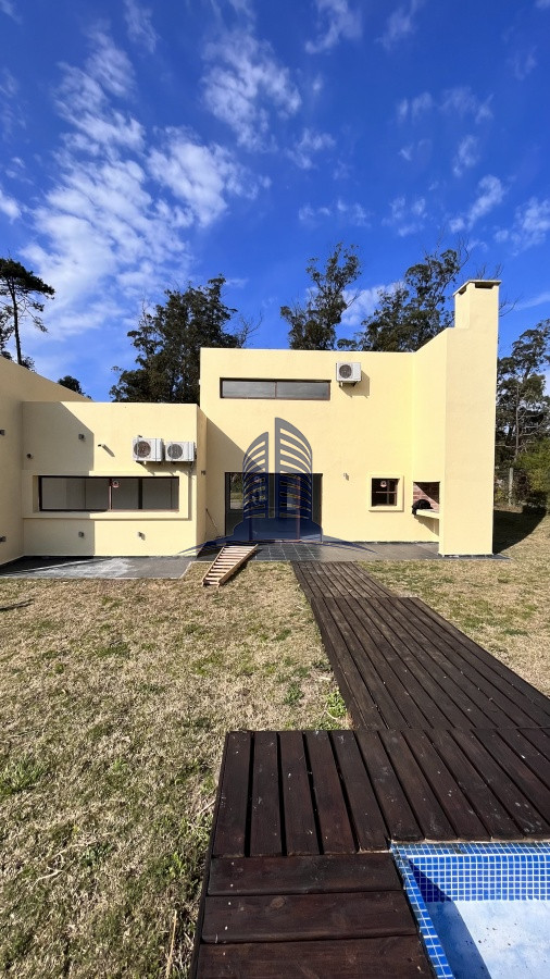 Venta de casa de 3 dormitorios 2 baños en Beverly Hills , Punta del este - GoPunta - Portal Inmobiliario de Punta del Este - Maldonado