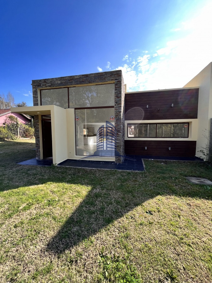 Venta de casa de 3 dormitorios 2 baños en Beverly Hills , Punta del este - GoPunta - Portal Inmobiliario de Punta del Este - Maldonado