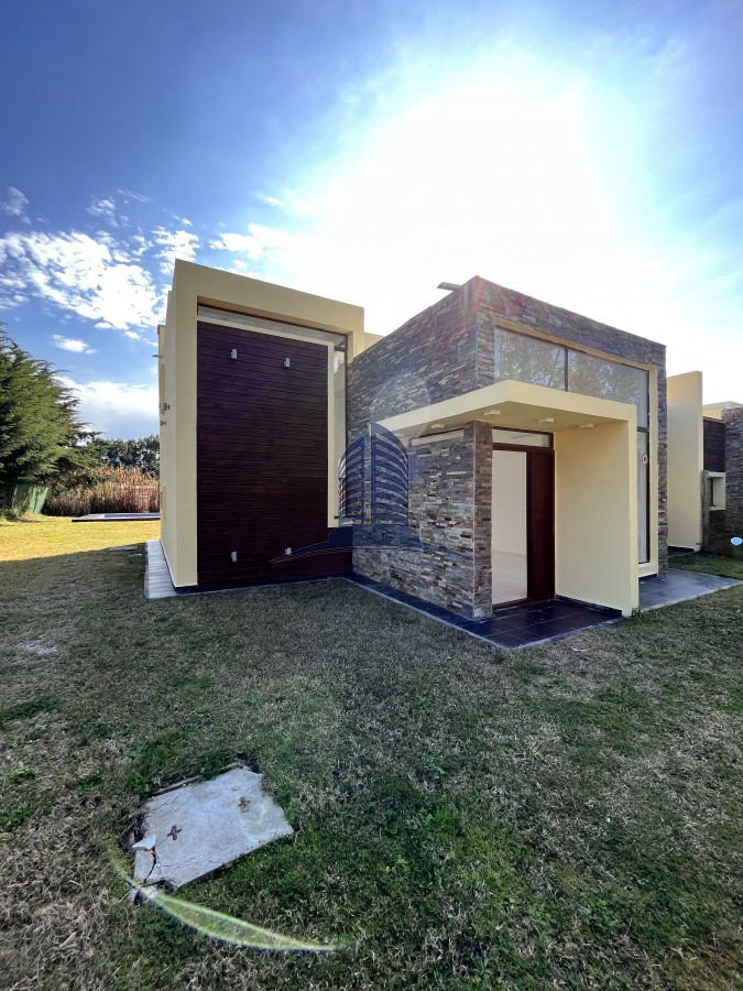 Venta de casa de 3 dormitorios 2 baños en Beverly Hills , Punta del este - GoPunta - Portal Inmobiliario de Punta del Este - Maldonado
