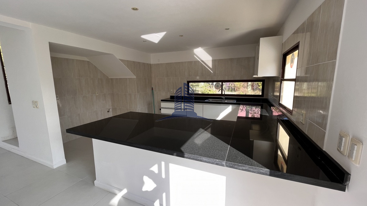 Venta de casa de 3 dormitorios 2 baños en Beverly Hills , Punta del este - GoPunta - Portal Inmobiliario de Punta del Este - Maldonado
