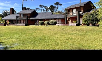 Excelente Oportunidad !!! Espectacular Venta Alquiler Chalet de 8 dormitorios en Punta del este , Uruguay