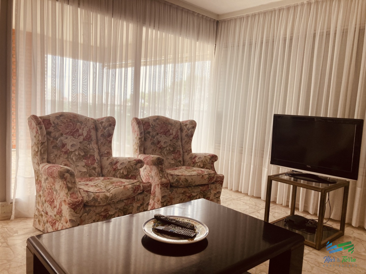 Apartamento ID.3751 - Vendo departamento de 3 dormitorios en importante edificio con vista al mar