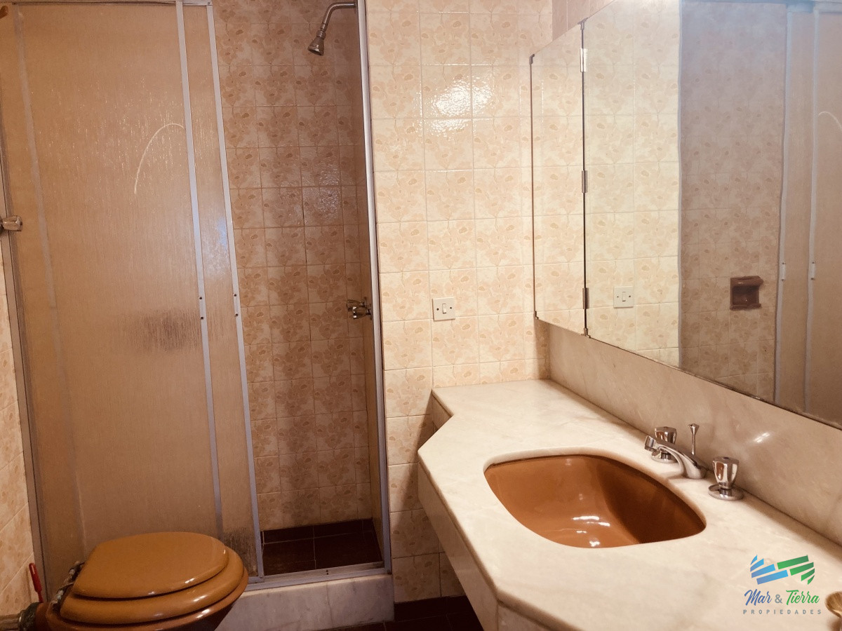 Apartamento ID.3751 - Vendo departamento de 3 dormitorios en importante edificio con vista al mar