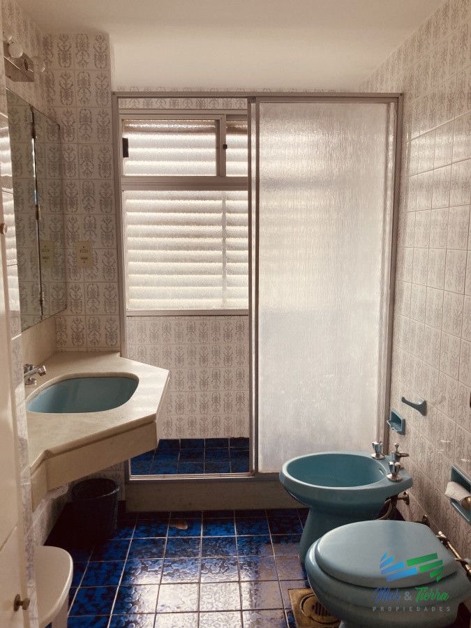 Apartamento ID.3751 - Vendo departamento de 3 dormitorios en importante edificio con vista al mar