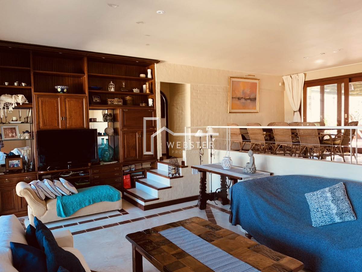 Casa ID.1279 - Venta casa de 6 dormitorios en Rincón del Indio Punta del Este