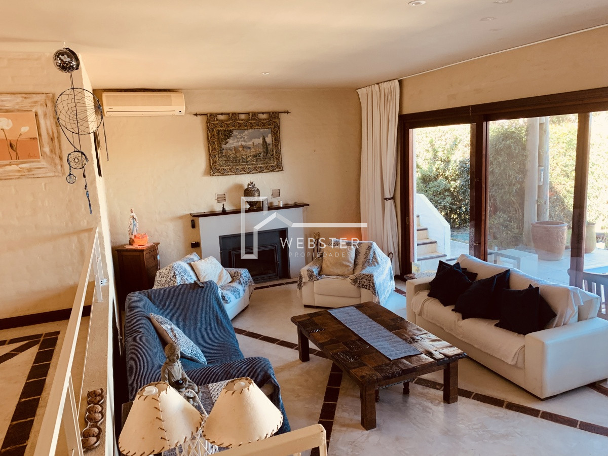 Casa ID.1279 - Venta casa de 6 dormitorios en Rincón del Indio Punta del Este