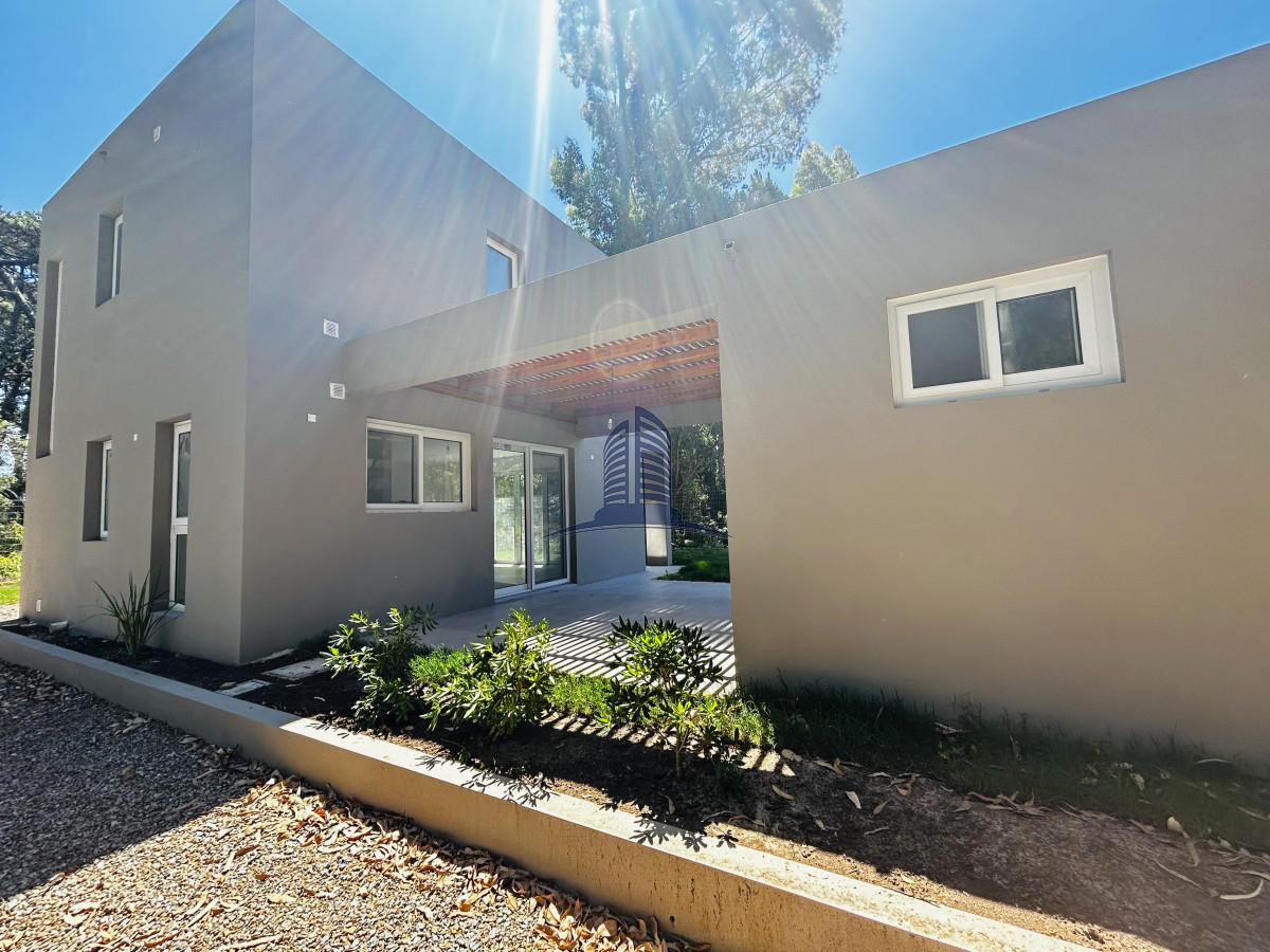 Burnett - GoPunta - Portal Inmobiliario de Punta del Este - Maldonado