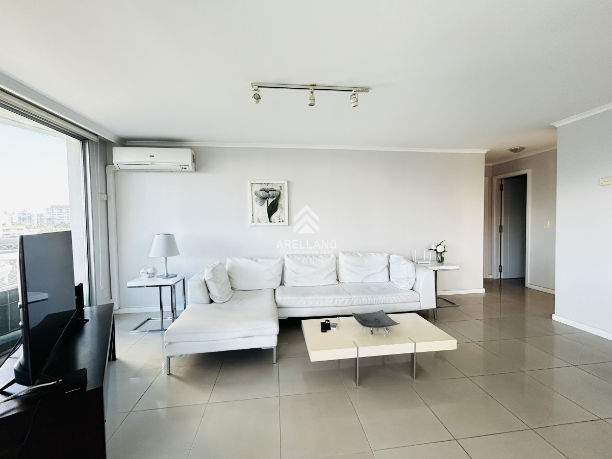 Apartamento ID.4501 - Apartamento de 3 dormitorios en Aidy Grill a pasos del mar 