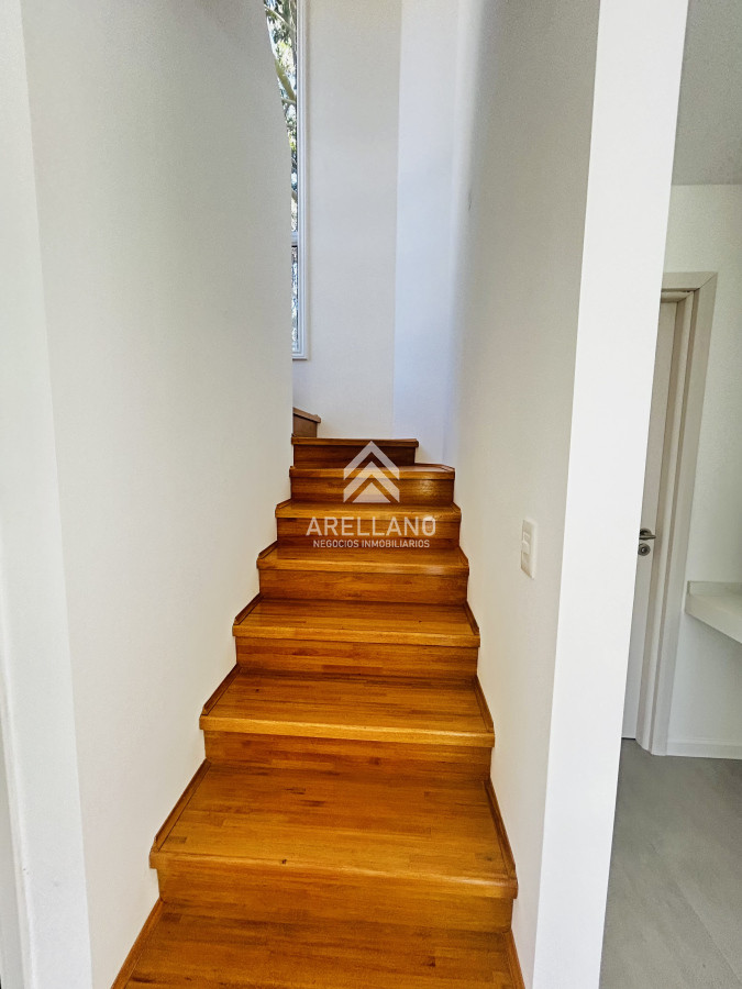 Casa ID.4253 - Venta casa de 2 dormitorios en Parque Burnett - Punta del Este