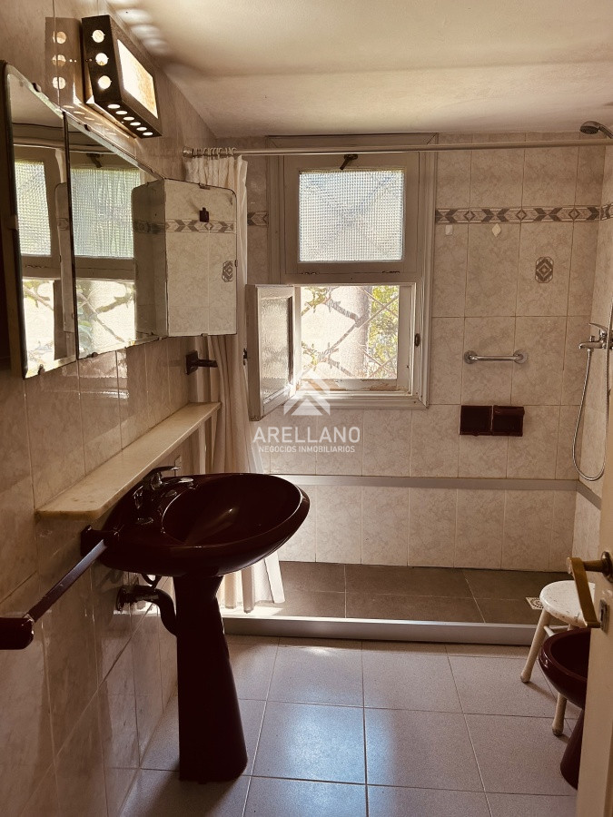 Casa ID.1736 - Venta casa de 5 dormitorios en Punta del Este 
