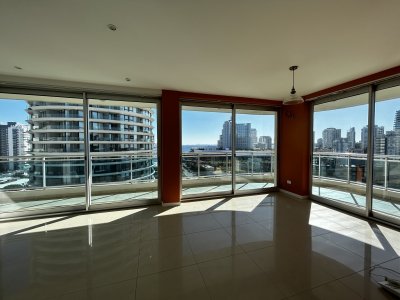 Venta Apartamento 3 dormitorios Chiverta con vista al mar
