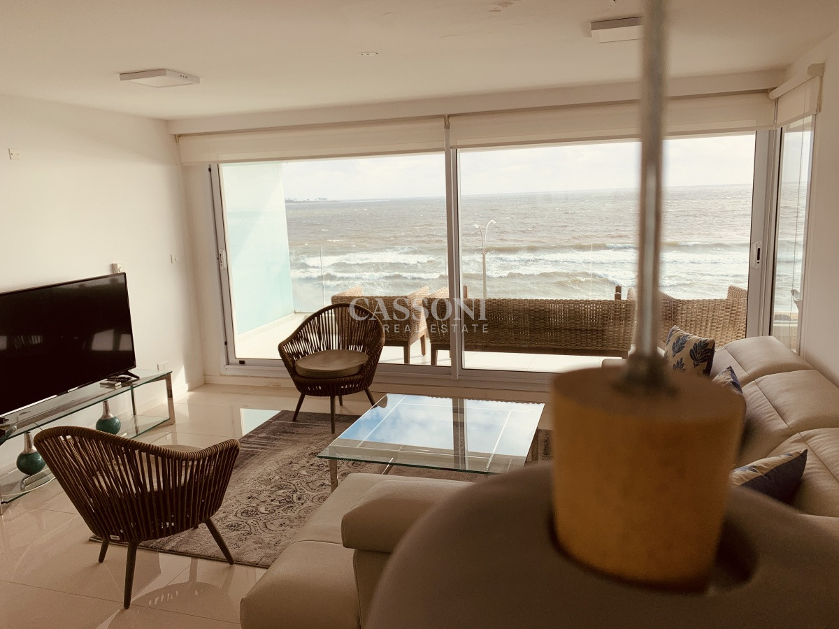 Apartamento ID.1984 -  Penthouse de 3 dormitorios en playa mansa