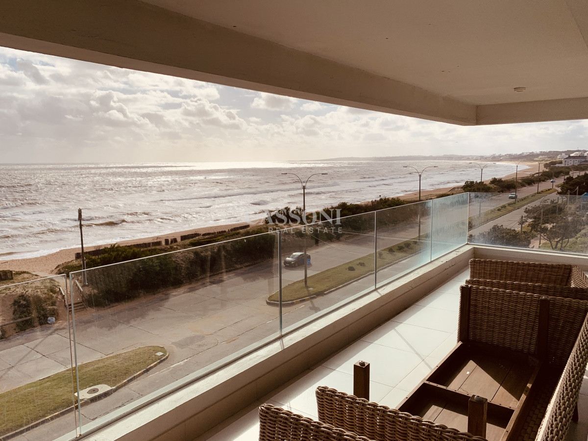 Apartamento ID.1984 -  Penthouse de 3 dormitorios en playa mansa