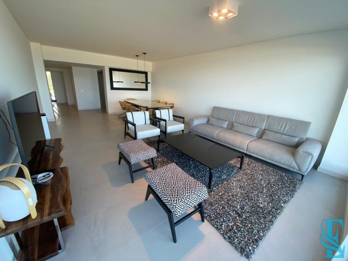 Apartamento ID.226 - Alquilo apartamento 3 dormitorios con vista al mar en Playa Brava
