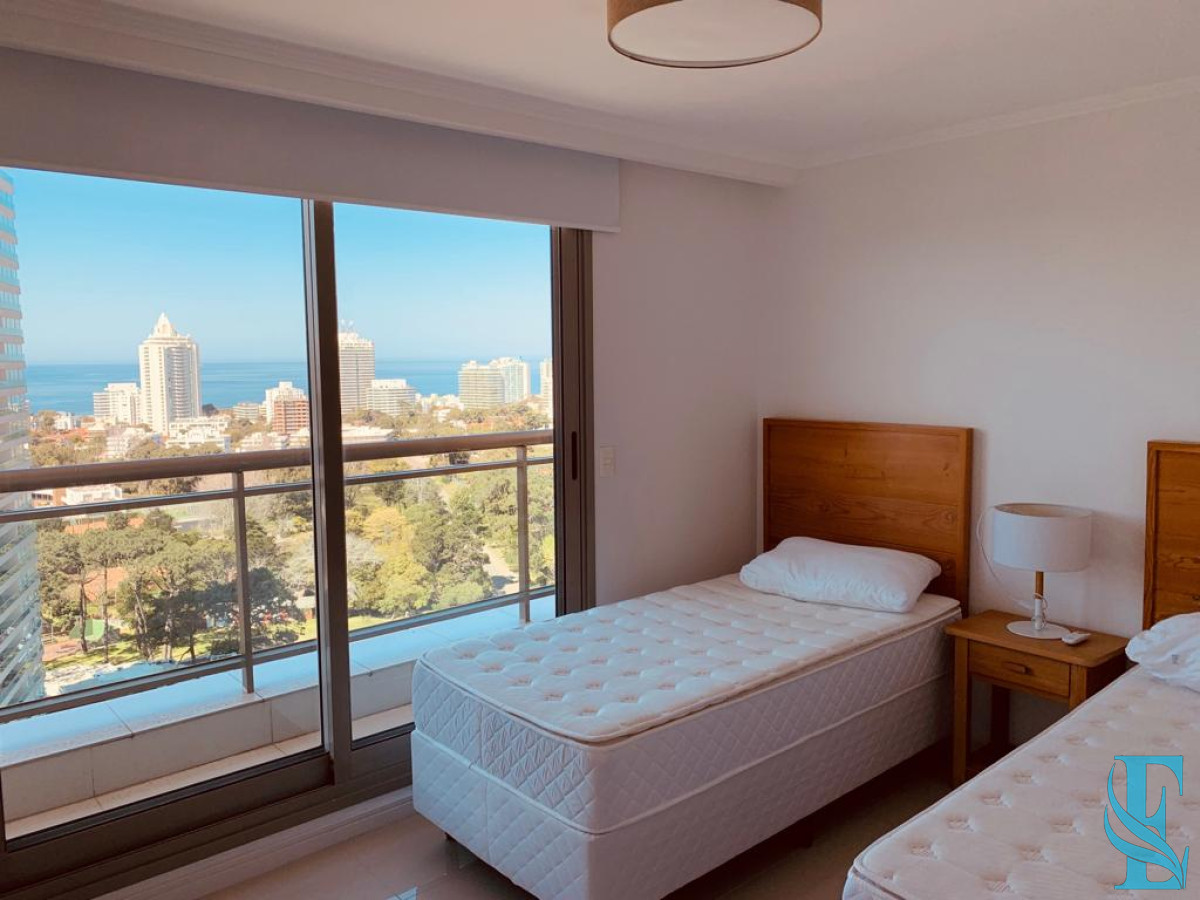 Apartamento ID.387 - Venta apartamento 3 dormitorios Roosevlet 