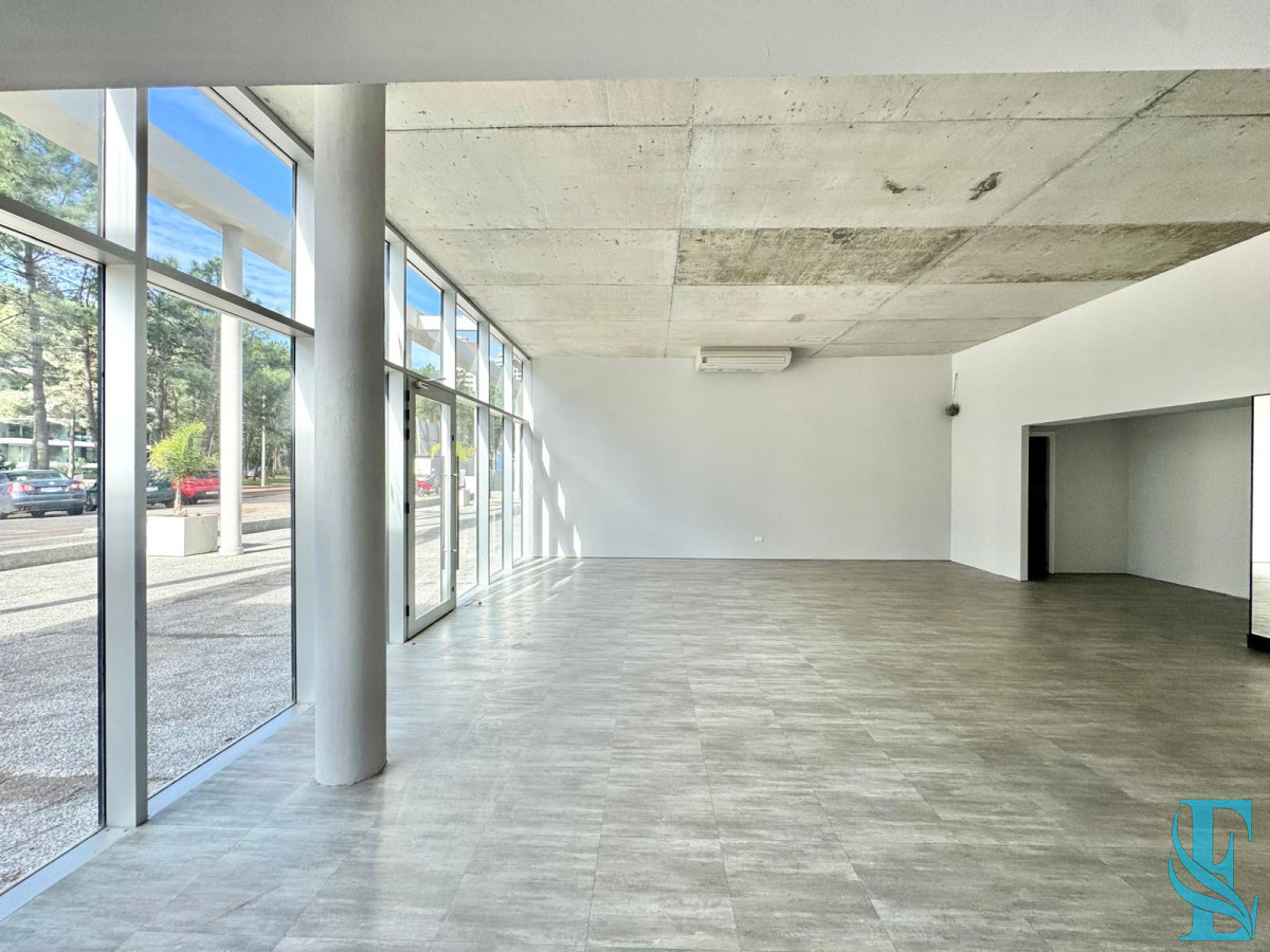 Local Comercial ID.680 - Local en Roosevelt - Punta del Este