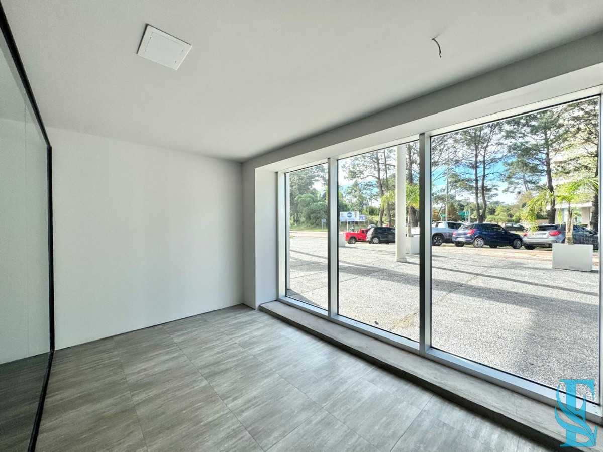 Local Comercial ID.680 - Local en Roosevelt - Punta del Este