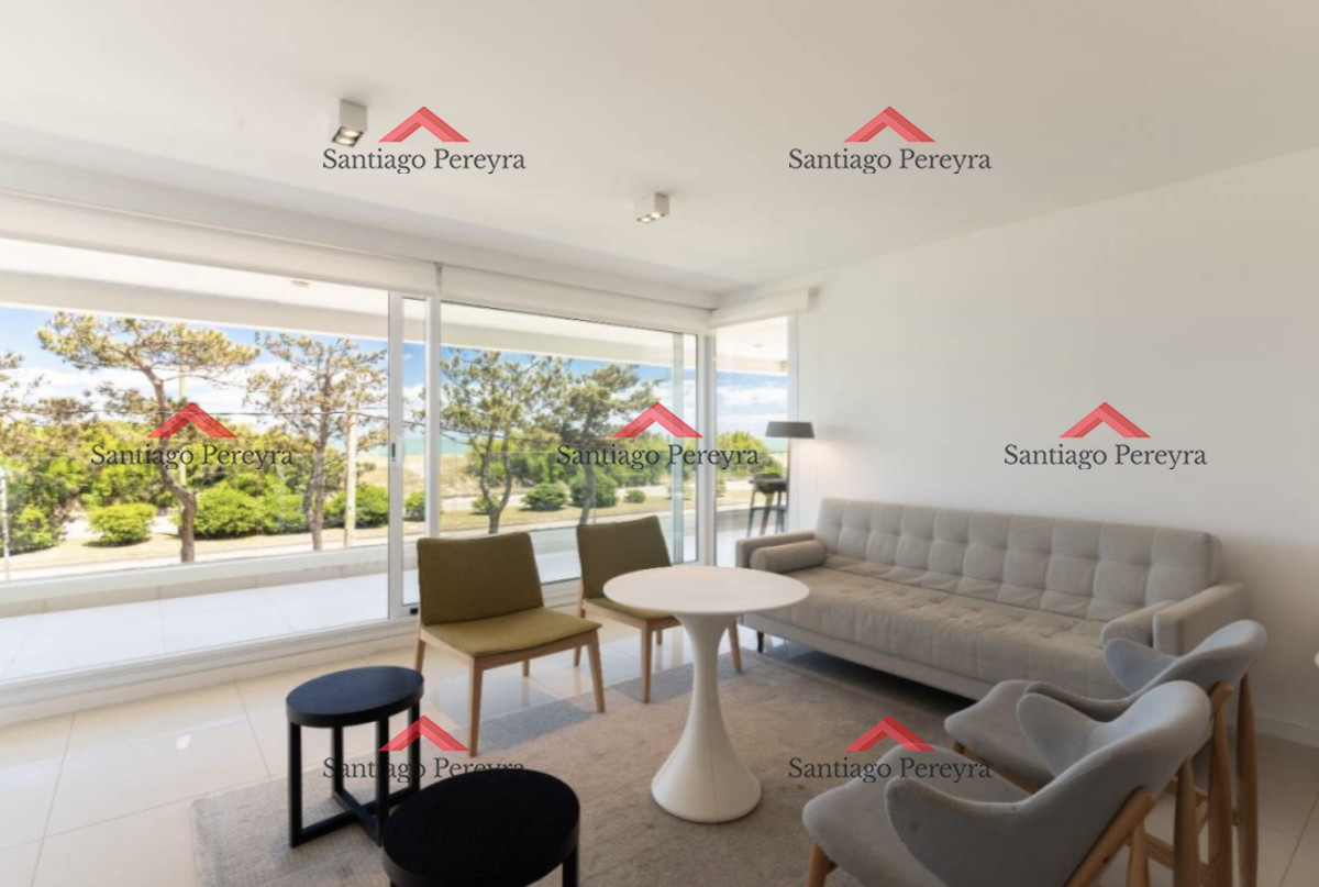 Apartamento ID.13830 - Vendo hermosa unidad de 3 suites frente al mar