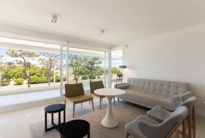 Vendo hermosa unidad de 3 suites frente al mar