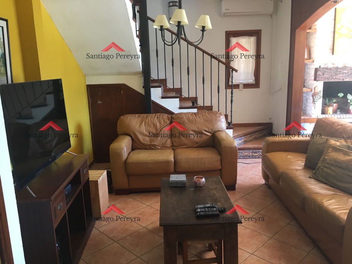 Casa ID.8850 - Vendo hermosa propiedad en Pinares