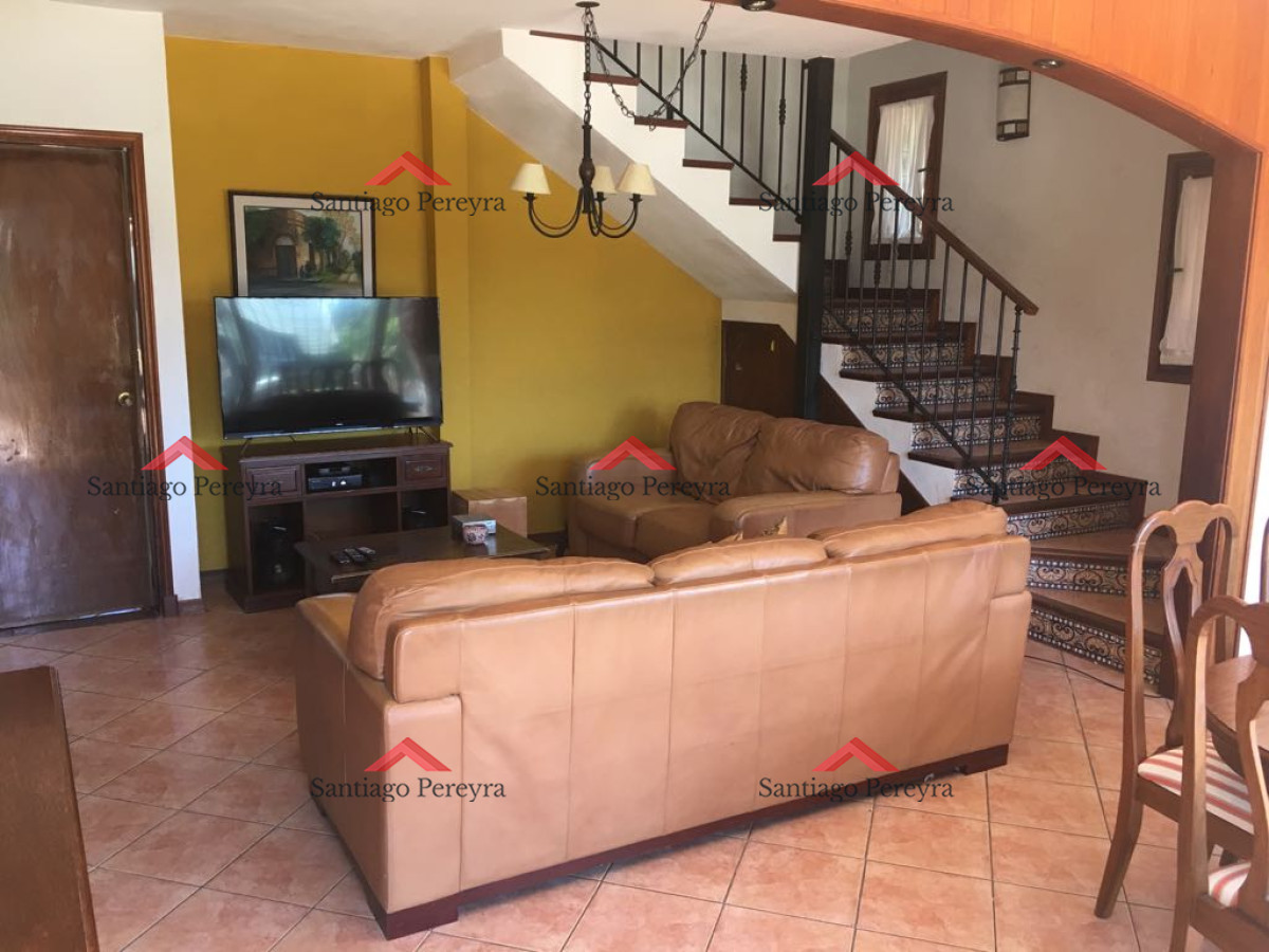 Casa ID.8850 - Vendo hermosa propiedad en Pinares