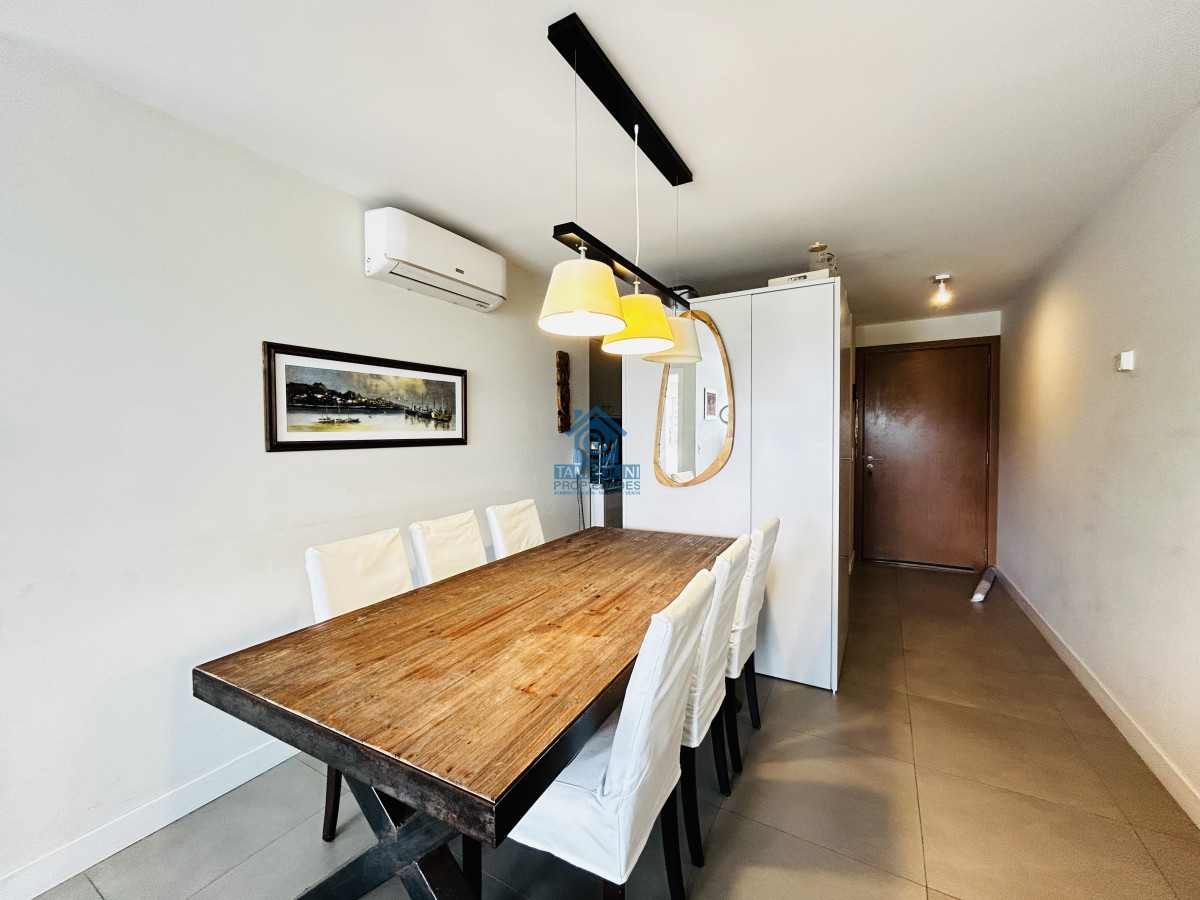 Apartamento ID.586 - Venta apartamento 1 dormitorio y 2 baños con balcón - Punta del Este