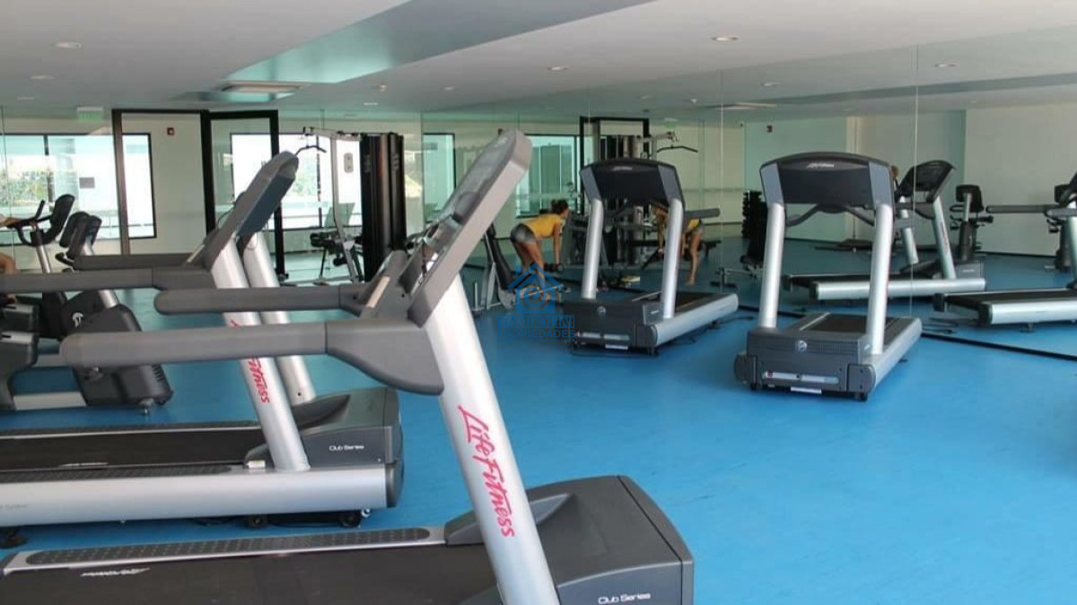 Apartamento ID.586 - Venta apartamento 1 dormitorio y 2 baños con balcón - Punta del Este