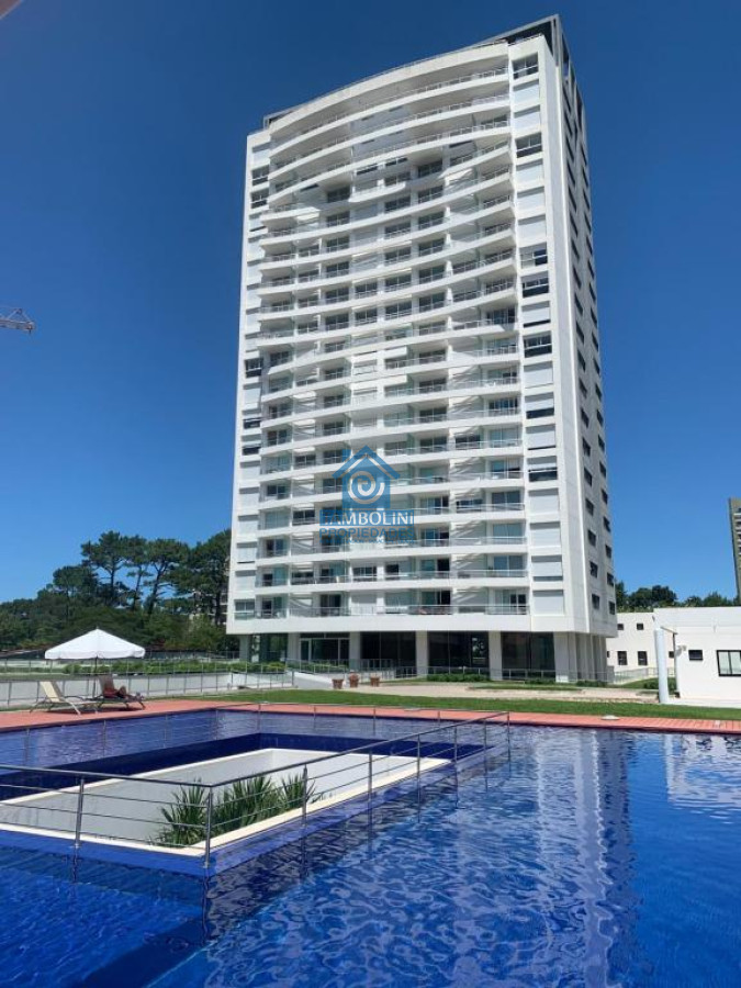 Apartamento ID.586 - Venta apartamento 1 dormitorio y 2 baños con balcón - Punta del Este