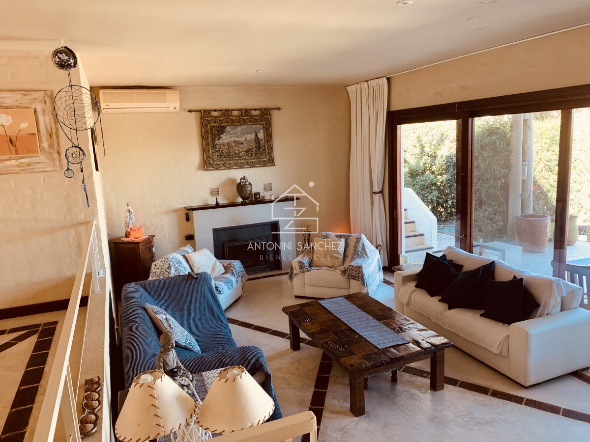 Casa ID.604 - Venta casa de 6 dormitorios en Rincón del Indio Punta del Este