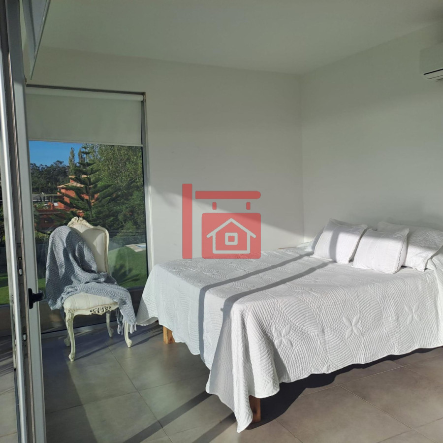 Casa ID.1220 - Casa en Punta del Este, Laguna del Diario