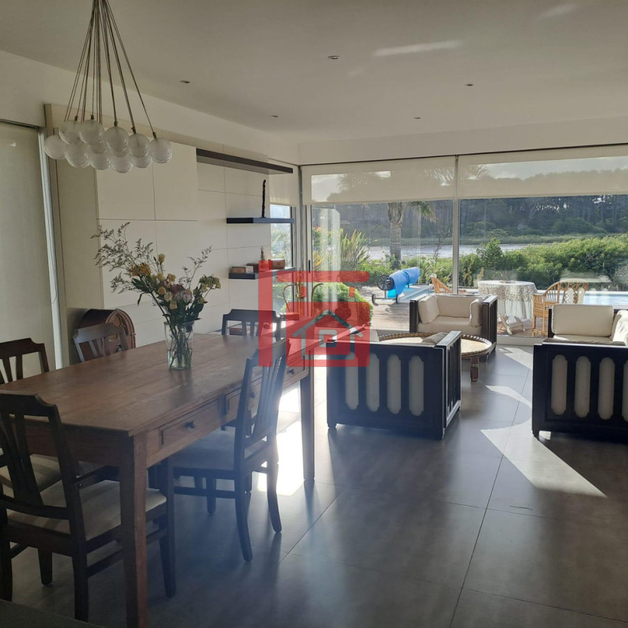 Casa ID.1220 - Casa en Punta del Este, Laguna del Diario