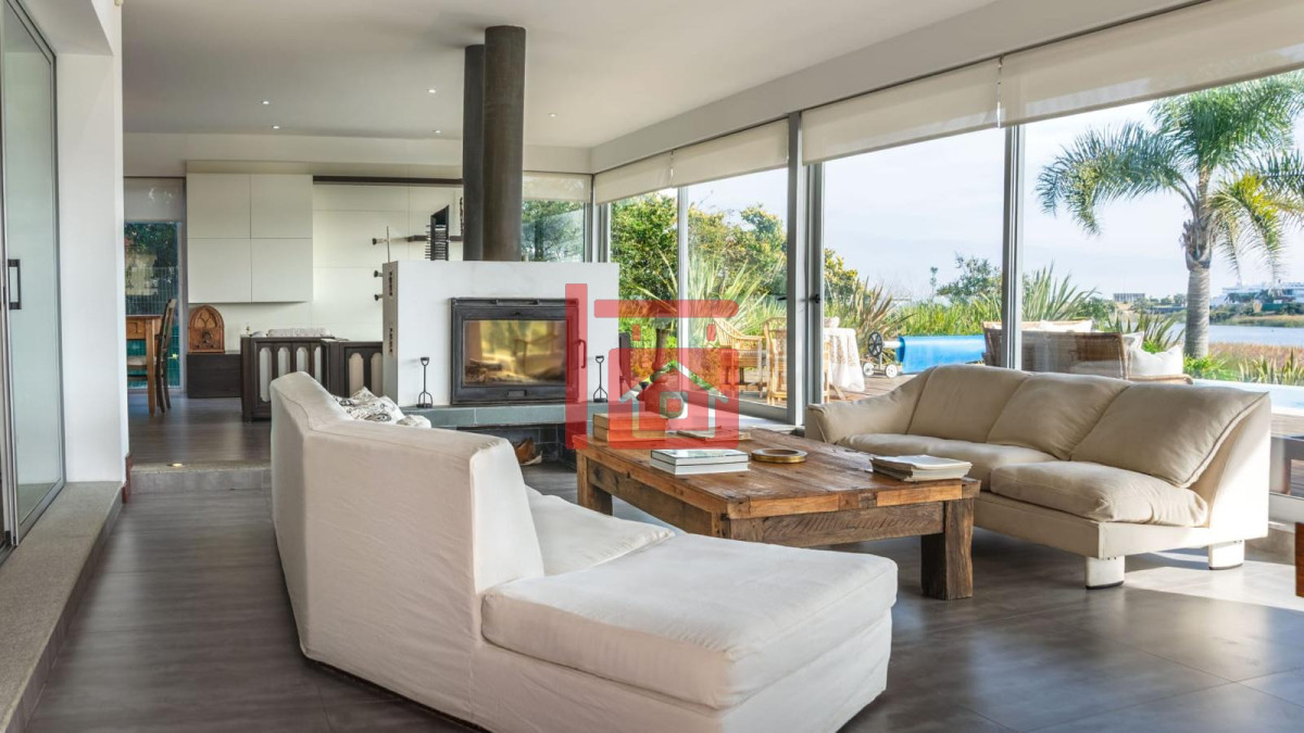 Casa ID.1220 - Casa en Punta del Este, Laguna del Diario
