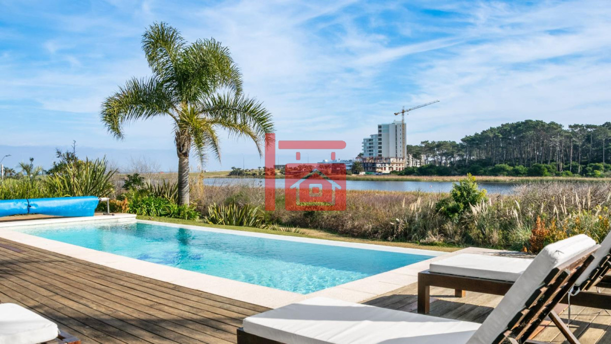 Casa ID.1220 - Casa en Punta del Este, Laguna del Diario