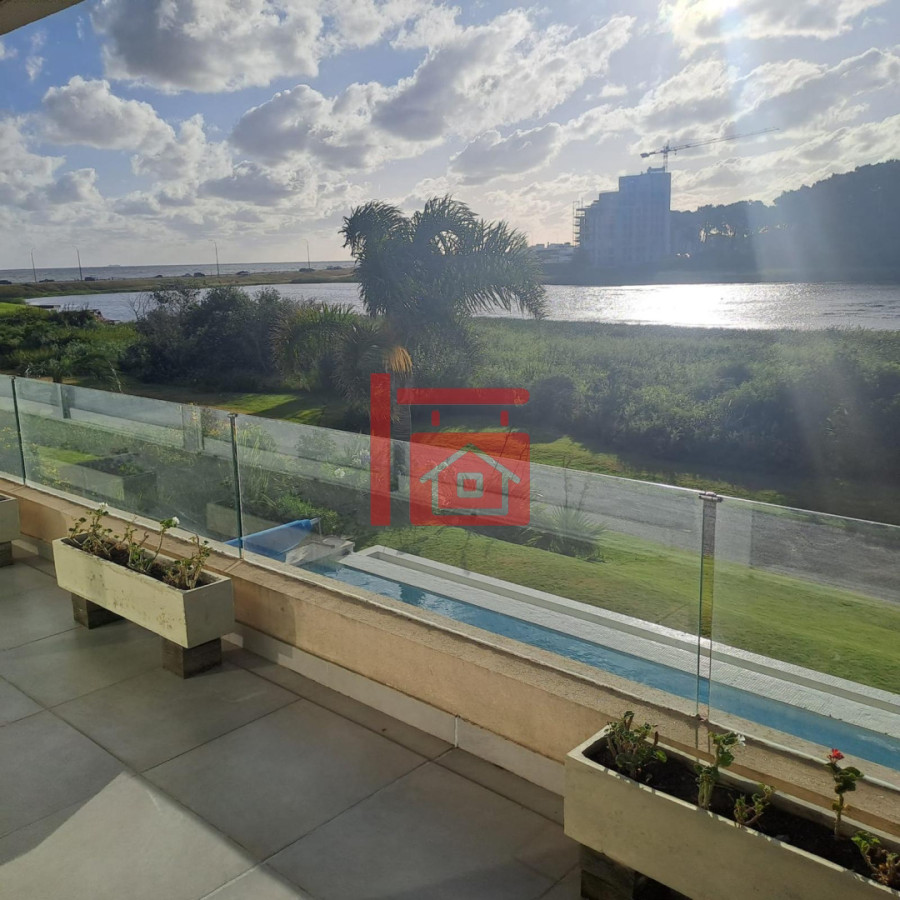 Casa ID.1220 - Casa en Punta del Este, Laguna del Diario